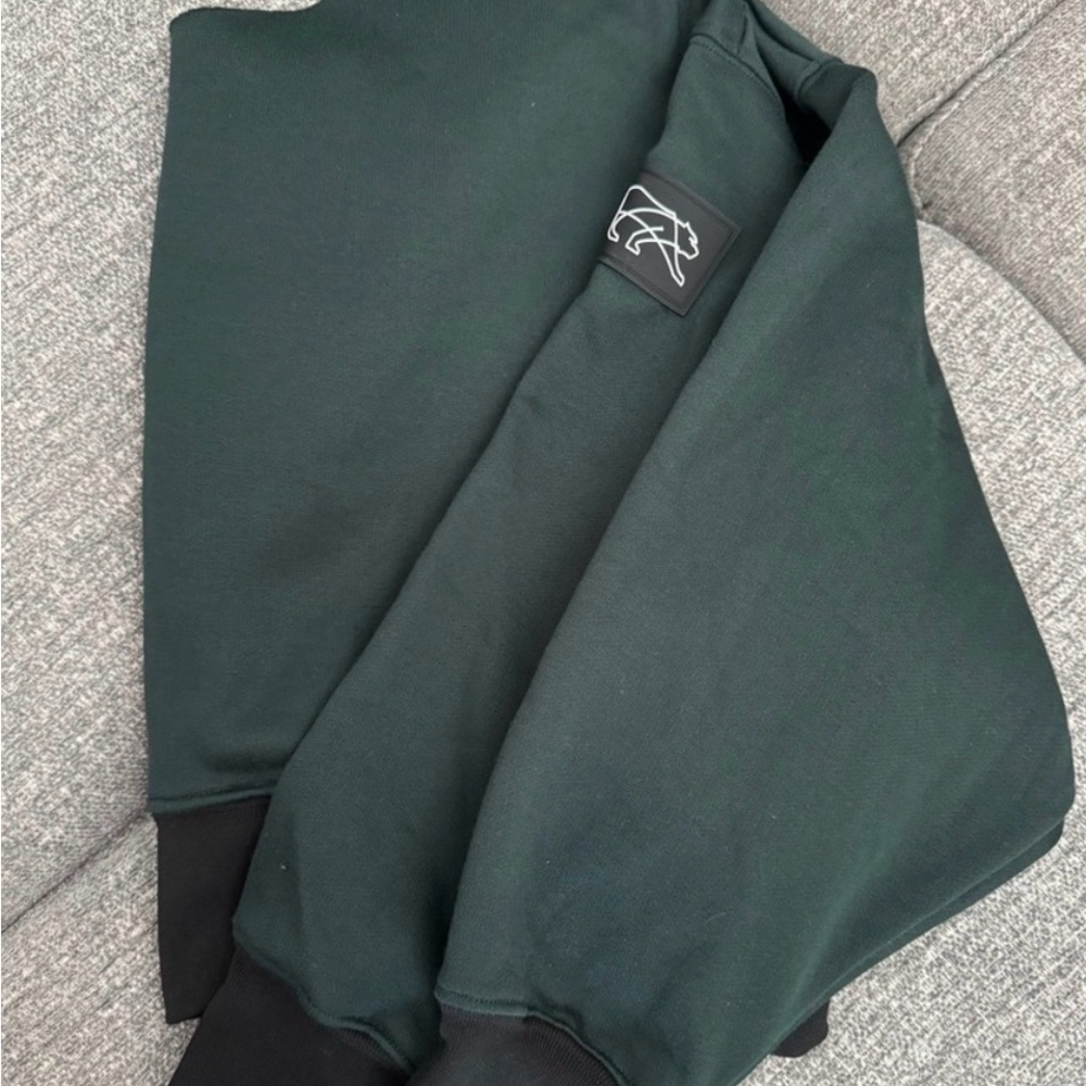 Tiger Friday hunter Green Cropped Boatneck Sweatshirt with Black Hem size AXS